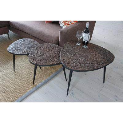 Savanah Nesting Tables