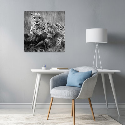Cheetah Family Meal Contemporary Cat Nature Wildlife Wall Art Print 1 Piece Wrapped Canvas Wall Art