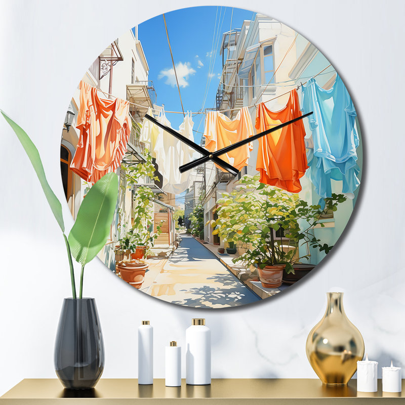 Horloge murale en métal «Laundry Day In Italy», Moyenne