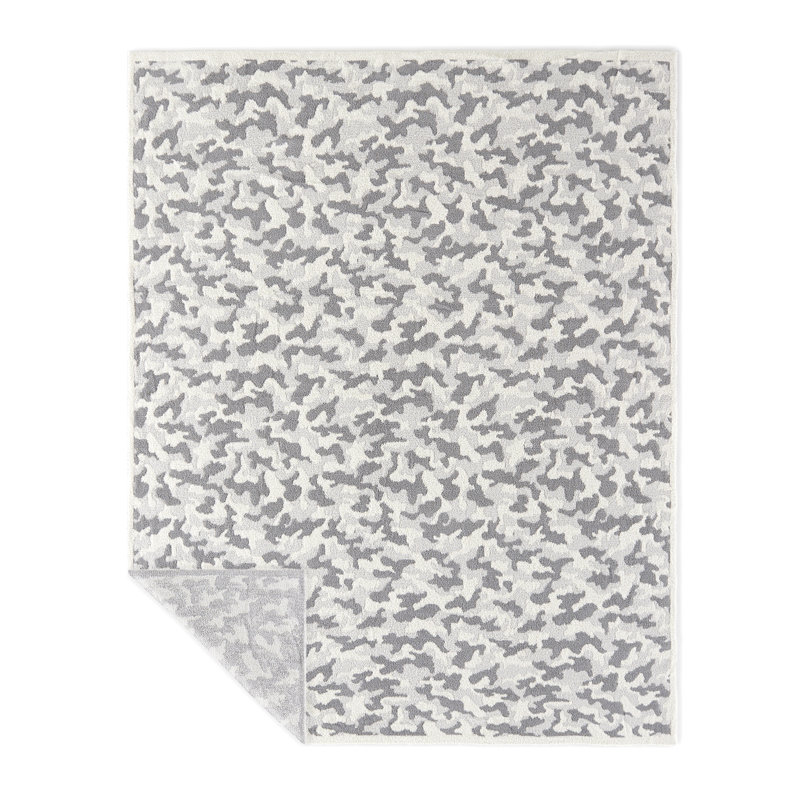 Jeté douillet 60 po x 70 po Crafted par Catherine, Camouflage gris