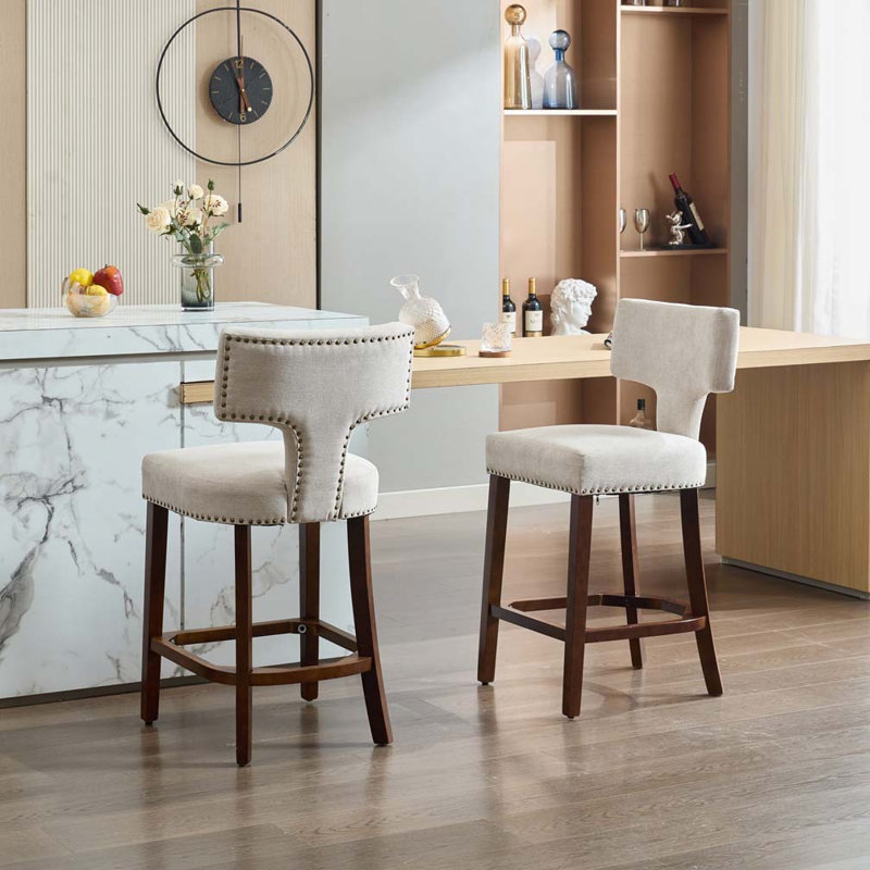 Ensemble de tabourets de bar revêtus de lin avec dossier incurvé, clous en cuivre, Beige