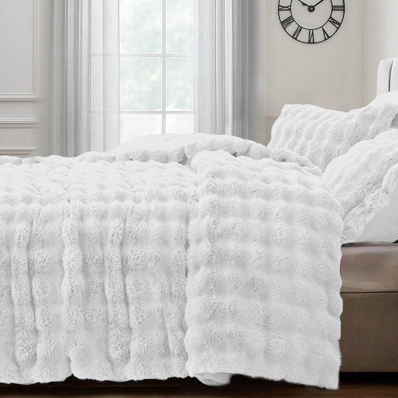 Luxury Thermal Supersoft Faux Fur Duvet Set, White, Super 