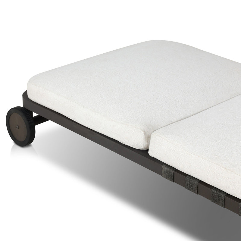 REINE Outdoor Chaise Lounge