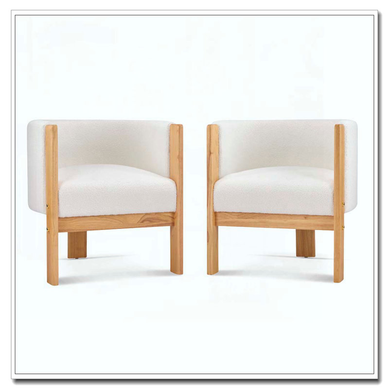 Chaise de salle à manger en bois avec accoudoirs