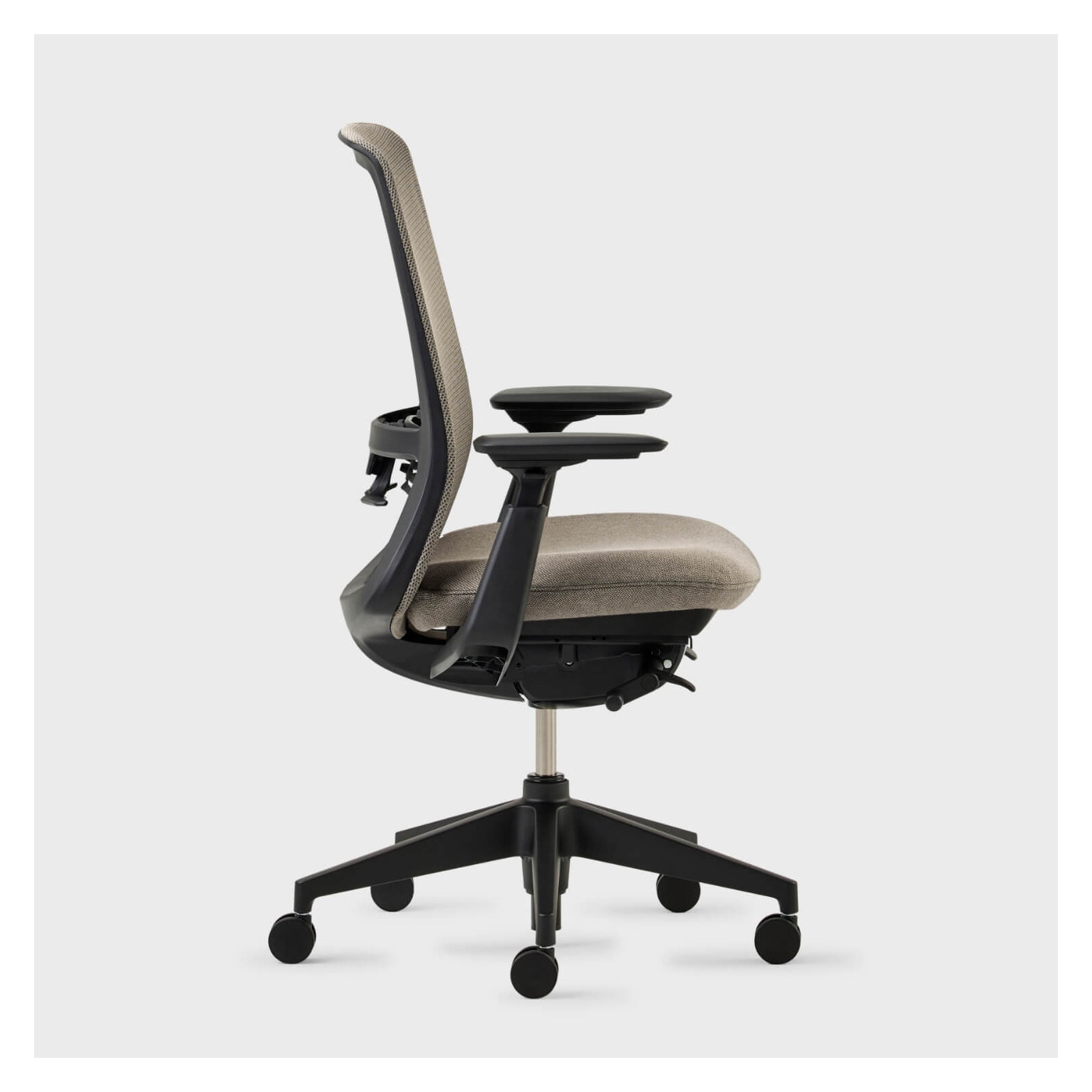 Haworth Soji Mesh Ergonomic Task Chair, Clay