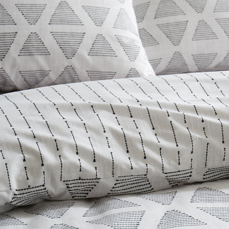 Tufted Print Geo Reversible Duvet Cover Set, Double - 2 Standard Pillowcases
