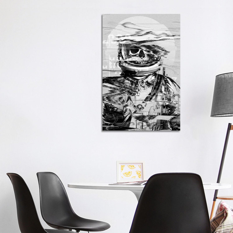 Astro Skull par Nicebleed, impression sur toile tendue, H 40 po x l 26 po x P 1,5 po