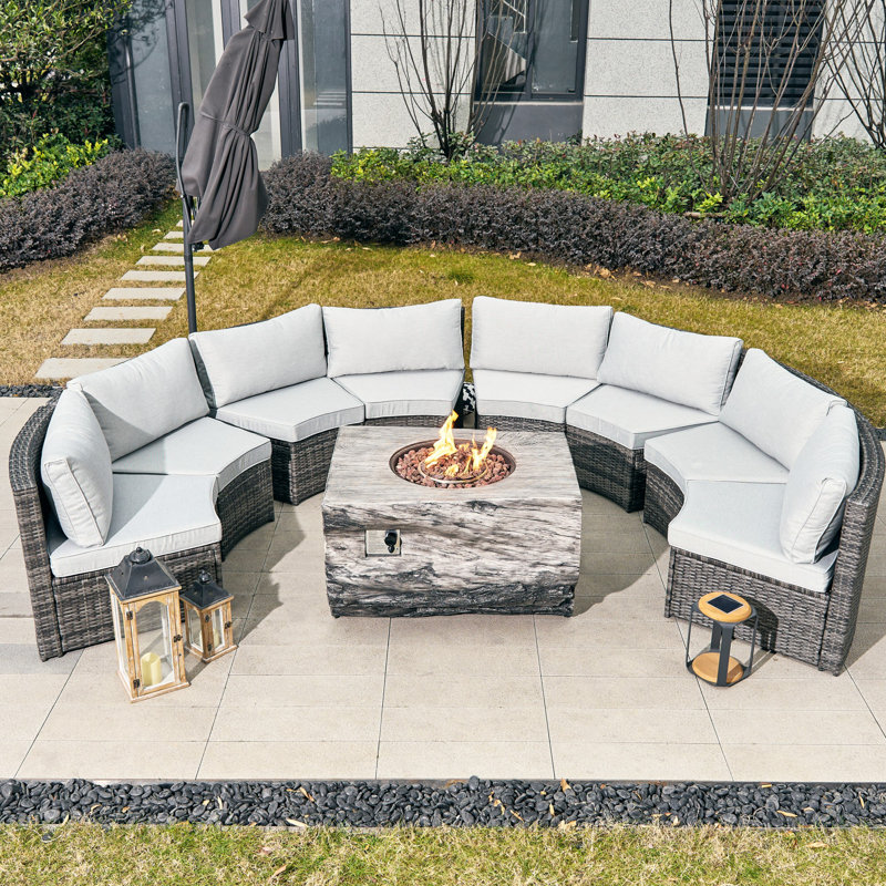 Ensemble repas pour 8 personnes avec coussins de table foyer extérieur
