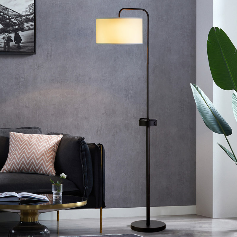 Lampe sur pied noire 63 "avec plaque et ports USB Notasulga