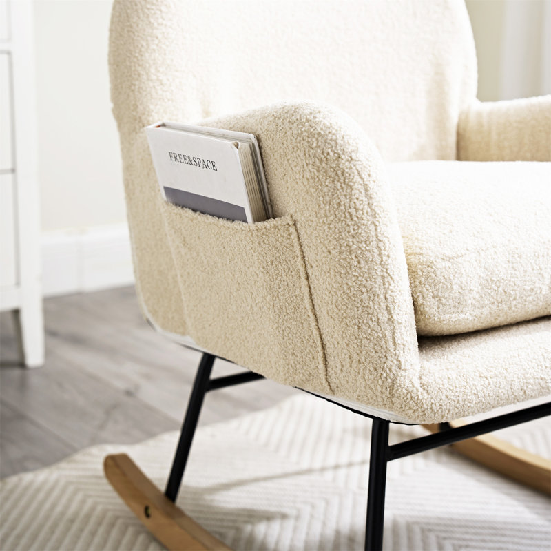 Chaise berçante moderne avec dossier haut