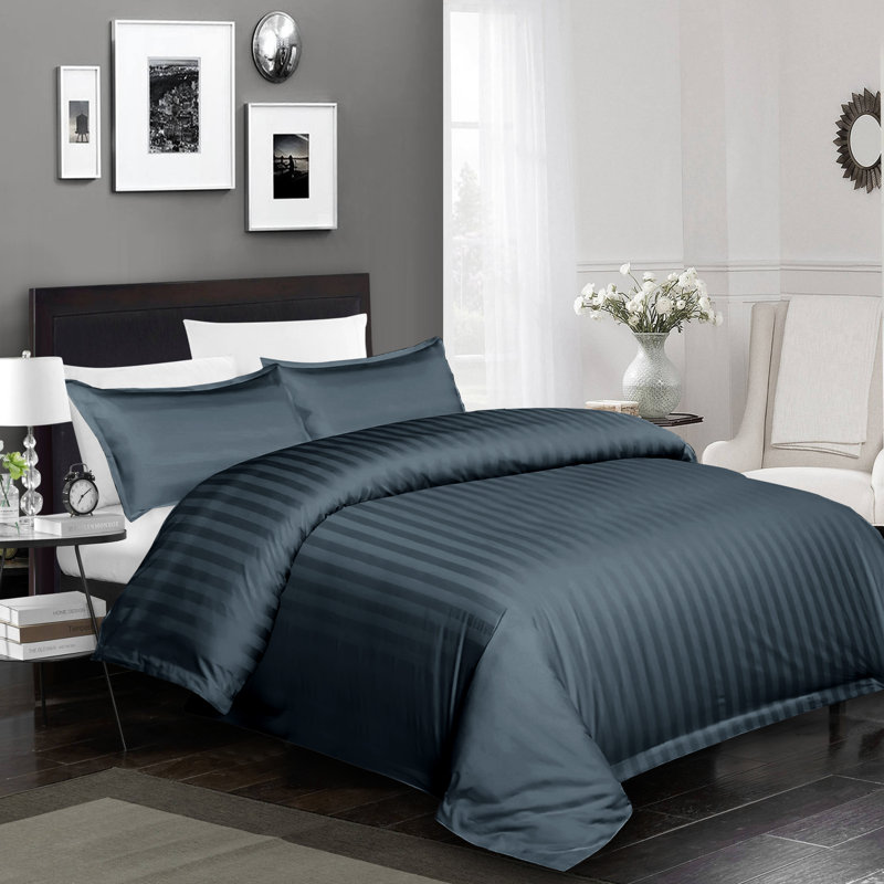 Klarita 250 TC Microfibre Reversible Striped Duvet Cover Set with Pillowcases, Kingsize - 2 Pillowcases (50 x 75 cm)