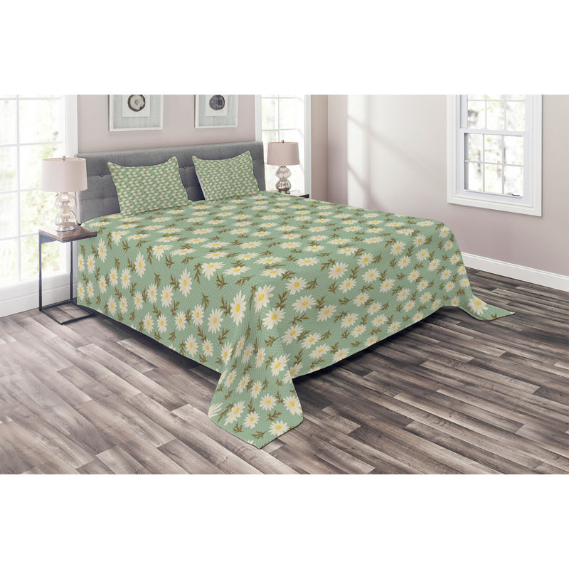 Farmhouse / Country Floral Coverlet