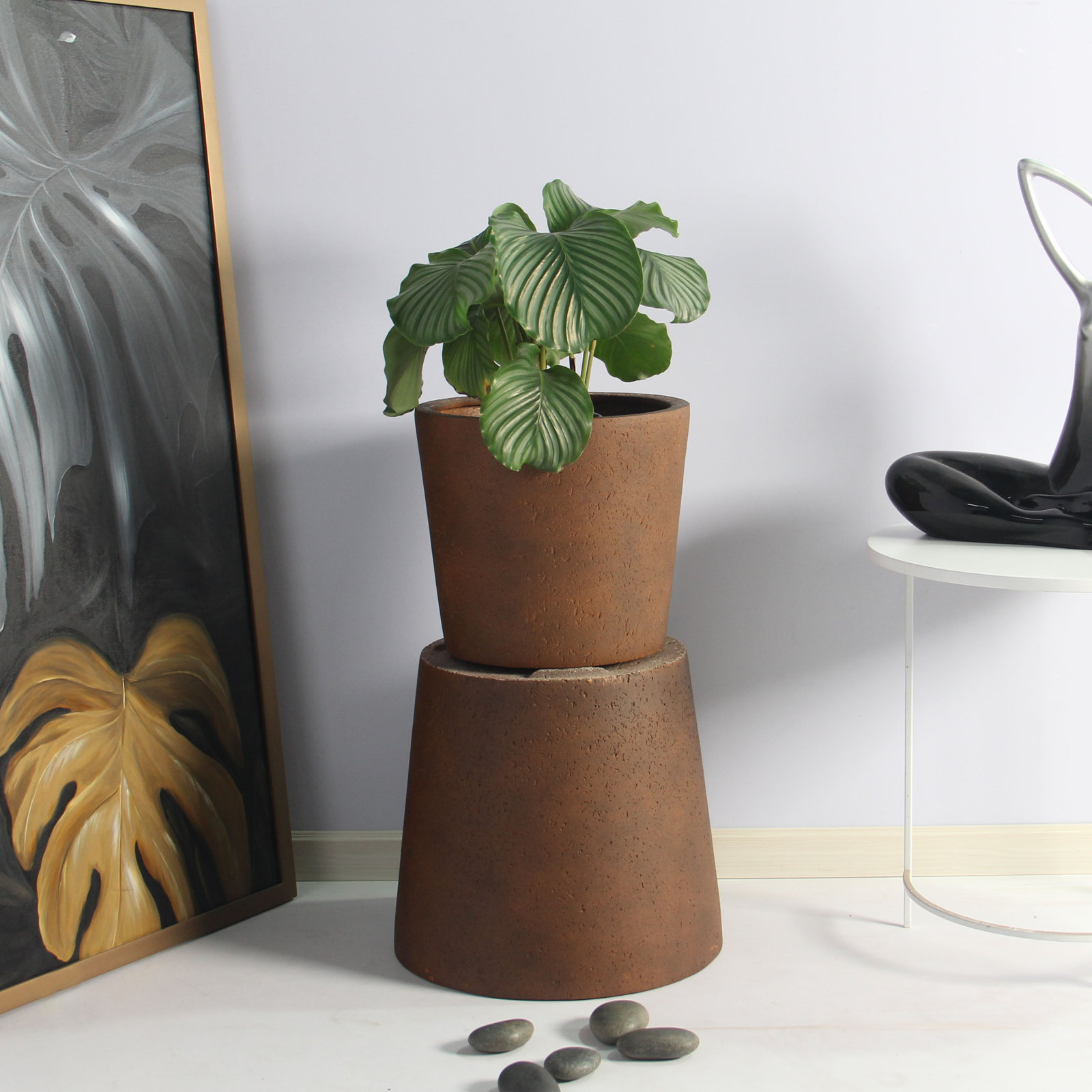 Mariano 19" Pot Planter, Rust