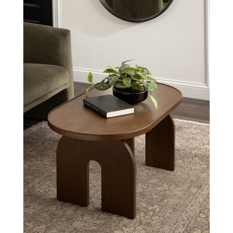 Table basse ovale moderne en bois Cotterell pour salon