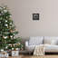 Couronne de Noël suspendue avec un arc, estampe numérique, conception par Elizabeth Tyndall-744264825-744264823