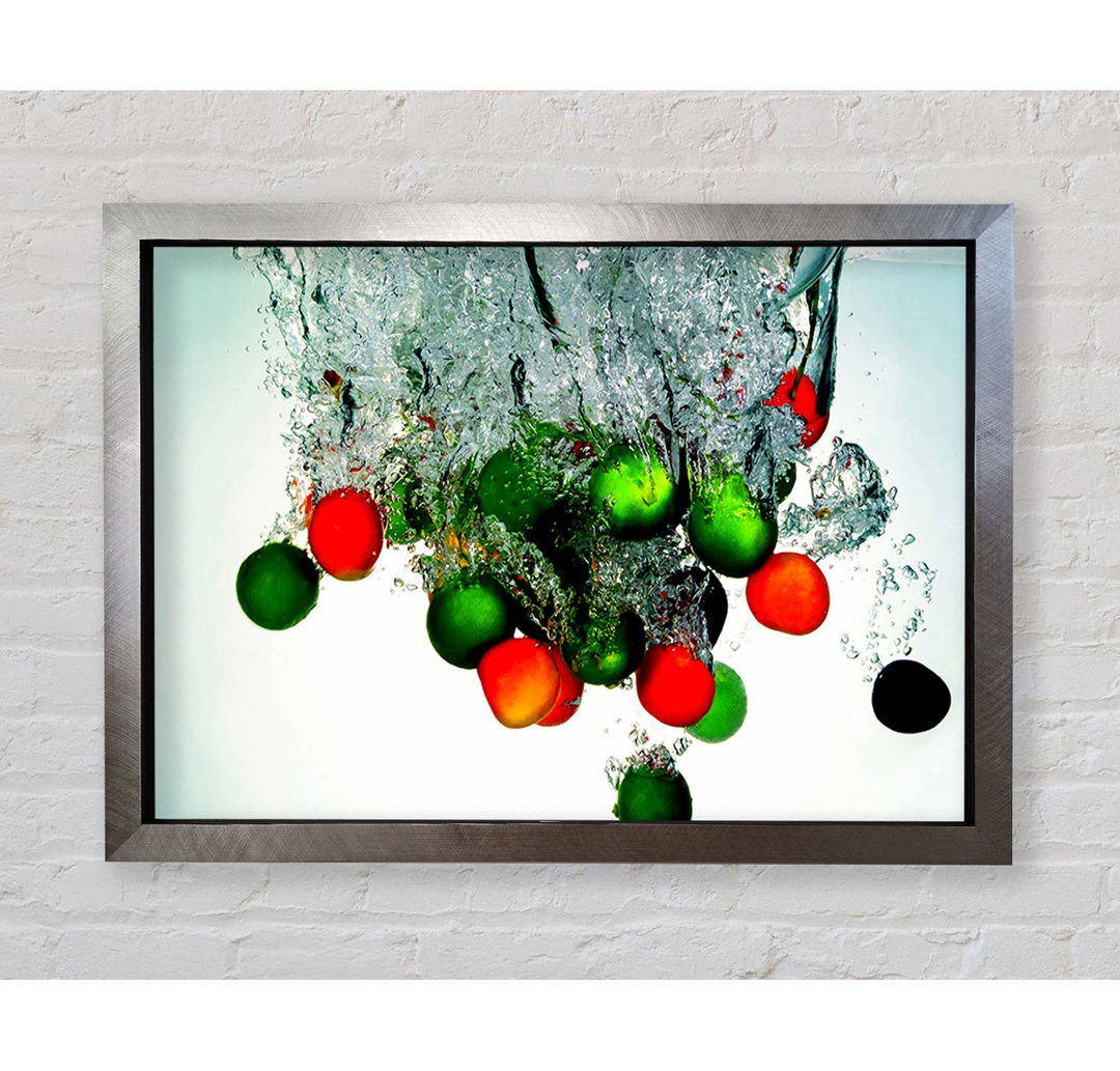 Water Splash Fruit - Einzelner Bilderrahmen Kunstdrucke