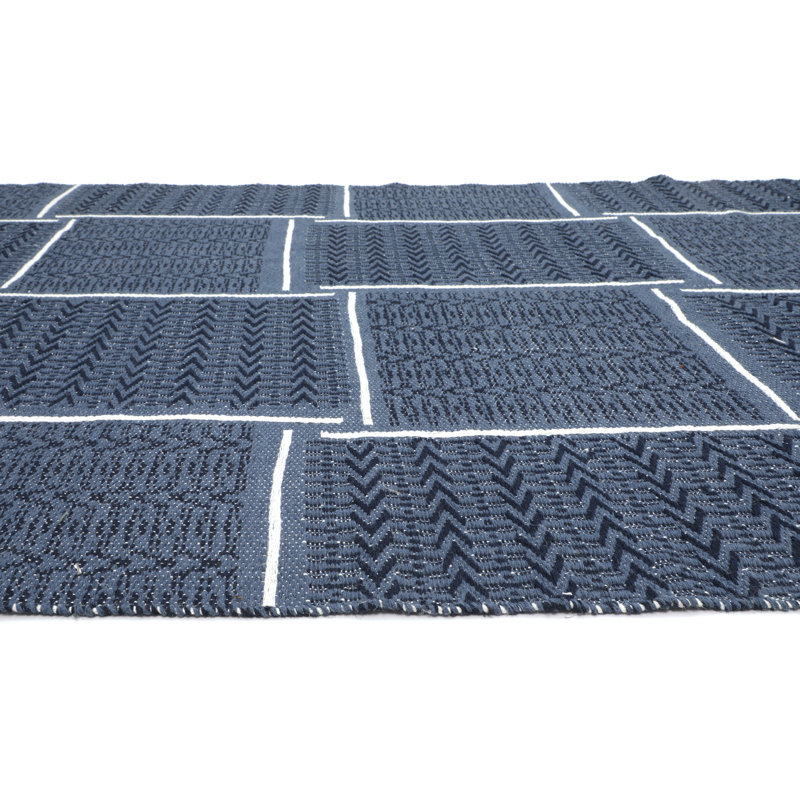 Bovina Area Rug in Navy, Rectangle 5' x 8'