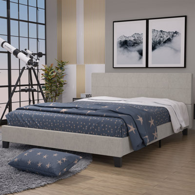 Tracelium Upholstered Slat Bed