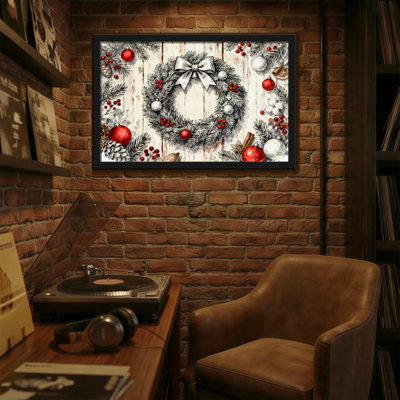 Couronne de Noël avec ornements rouges et pommes de pin