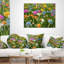 Fleurs différentes dans un champ - coussin à imprimé floral-30731245-30731241