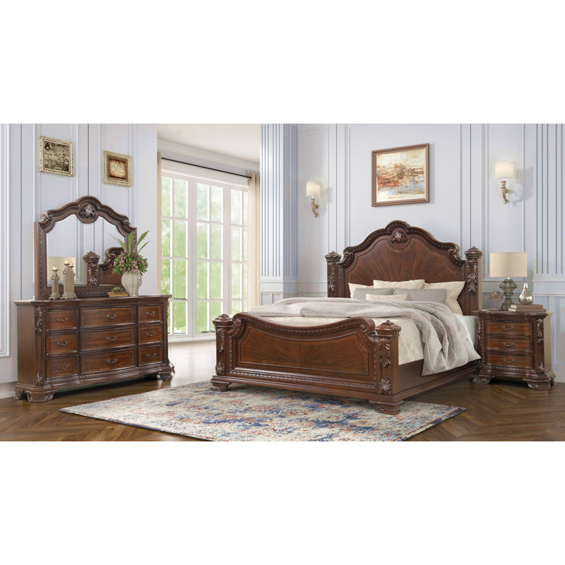Table de chevet 3 tiroirs de style traditionnel avec poignées en métal en noyer