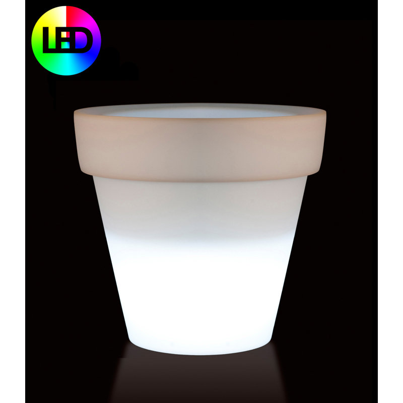 Maceta Resin Pot Planter, 27.25" H x 31.5" W x 31.5" D