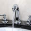 Robinet de salle de bain à deux poignées à fixation sur le comptoir à 3 trous avec drain escamotable Kingston-11174491