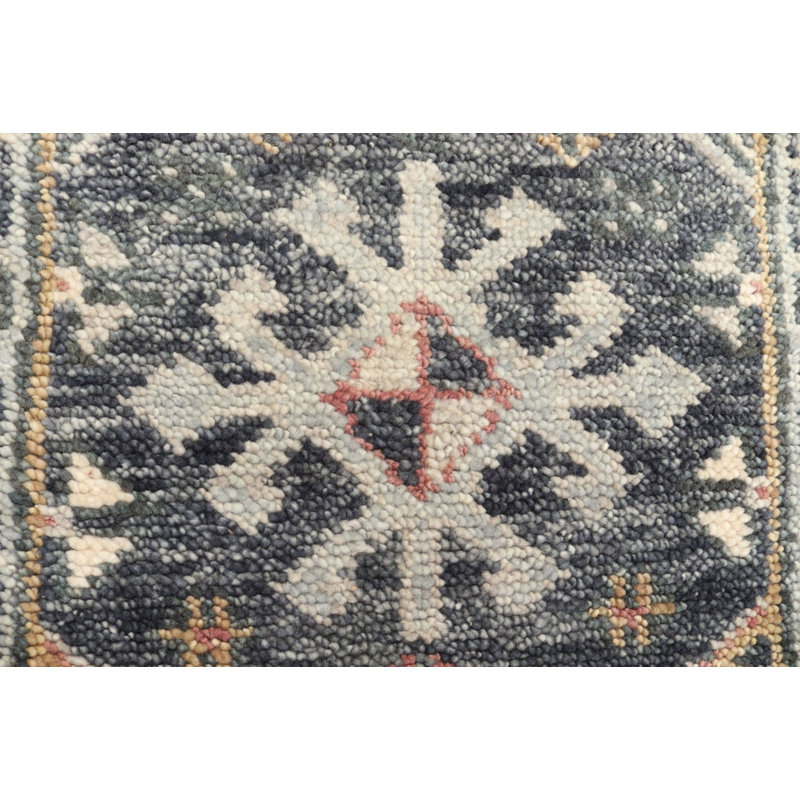 Tapis de couloir gris 2 pi 6 po x 8 pi 2 po One-of-a-Kind