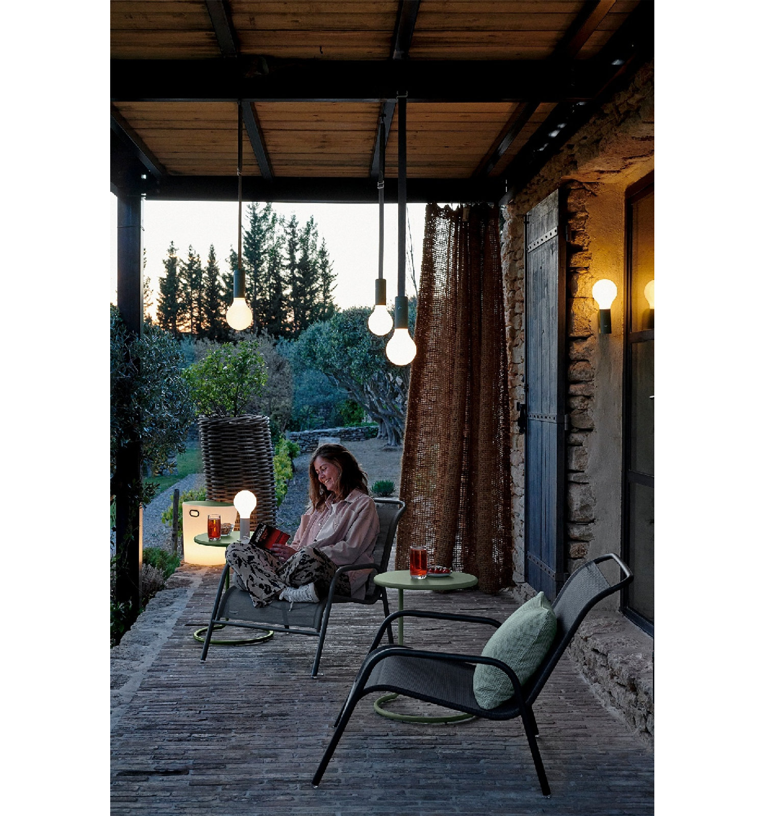 Aplo Outdoor Light, Clay Gray