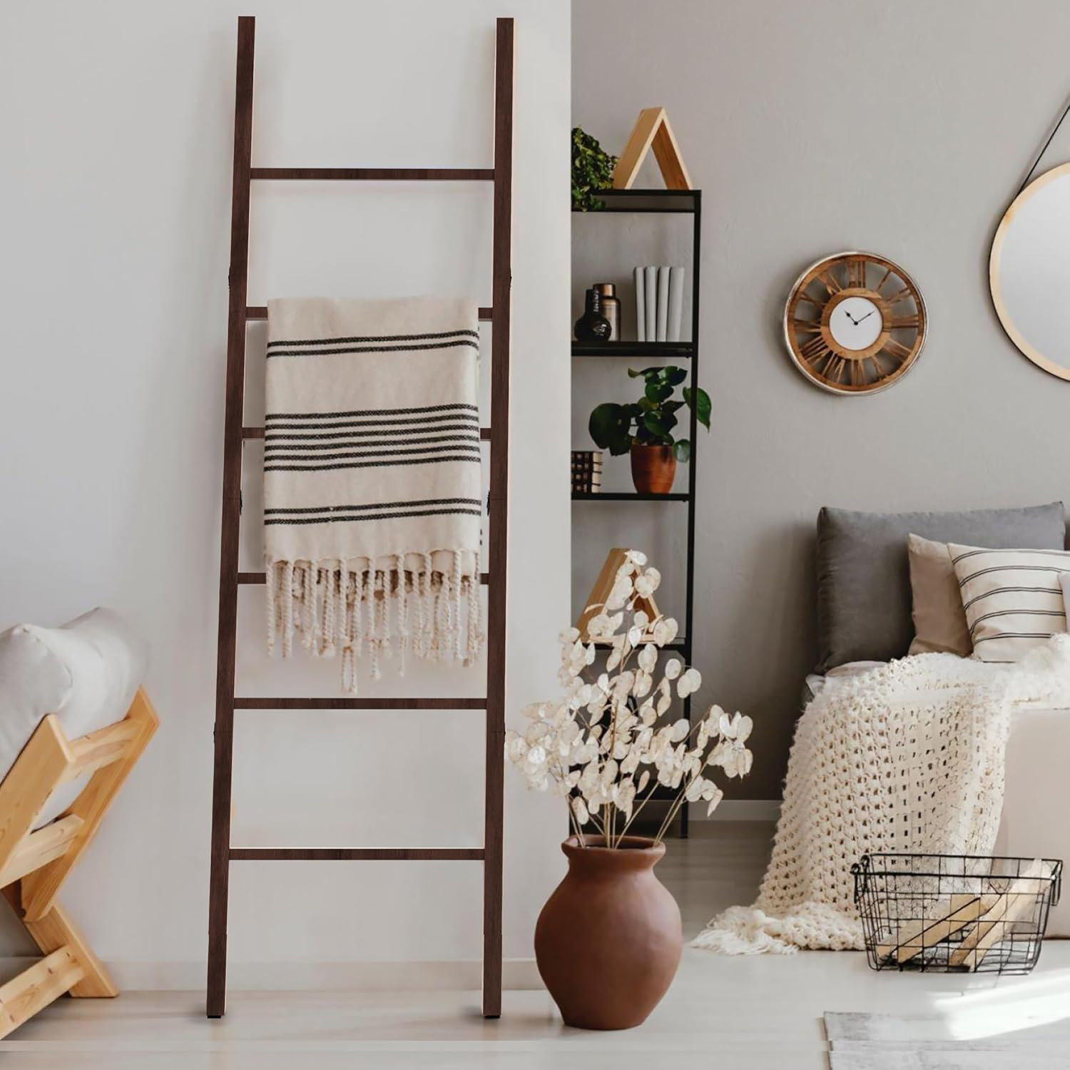 Diy Blanket Holder Quilt Ladder Rack Plans Library Ladder Quilt Rack  Woodworking Plan, image size:1500x1500