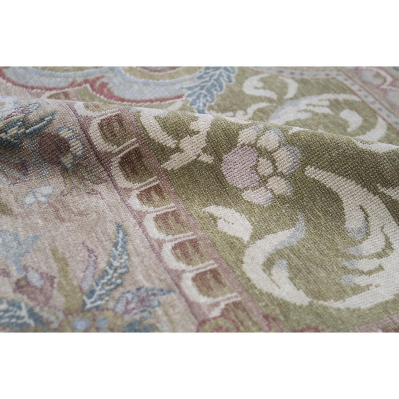 Wool Oriental Area Rug in Beige/Olive Green