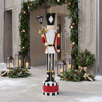 Casse-noisette en fer : Décoration de Noël intemporelle pour l'intérieur et l'extérieur