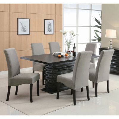 Ensemble de table de salle à manger élégant 7 pièces avec piédestal unique et chaises Parson confortables pour les intérieurs modernes