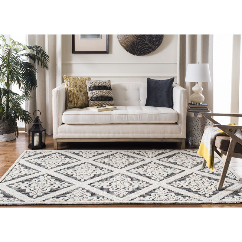 Kelty Hand Woven Wool Geometric Rug, Rectangle 5' x 8'