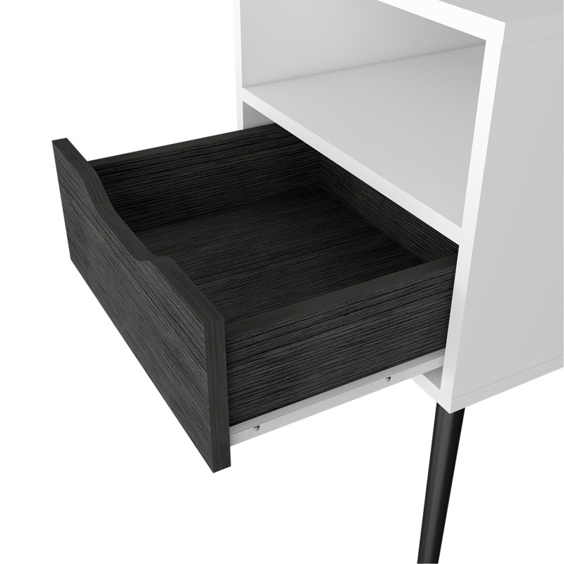 Table de chevet H 25 po, plateau supérieur, quatre pieds, une tablette ouverte, un tiroir, chêne fumé / blanc, Blanc / Chêne