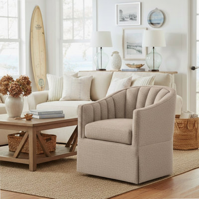 Élégante et confortable chaise d'appoint pivotante à jupe Solitude pour créer une atmosphère détendue et invitante dans votre espace de vie