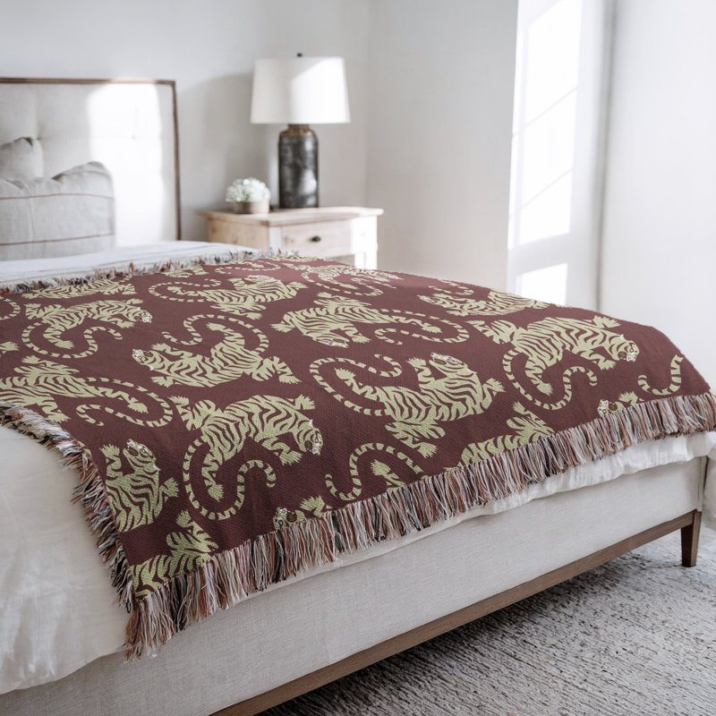 Jeté en mélange de coton Leonard Tiger, L 60 po x l 60 po, Rouge, blanc cassé