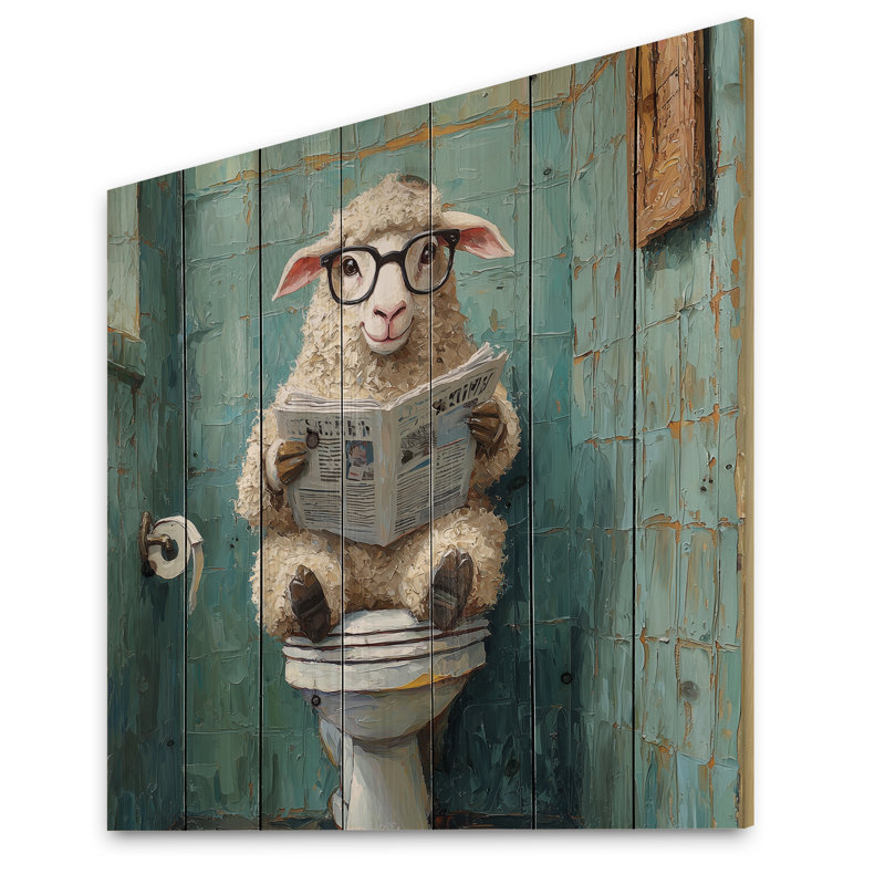 Mignon mouton lisant un journal dans la salle de bain II - Décoration murale en bois de mouton - sur bois de pin naturel