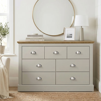Sufy Octave 7 Drawer Chest