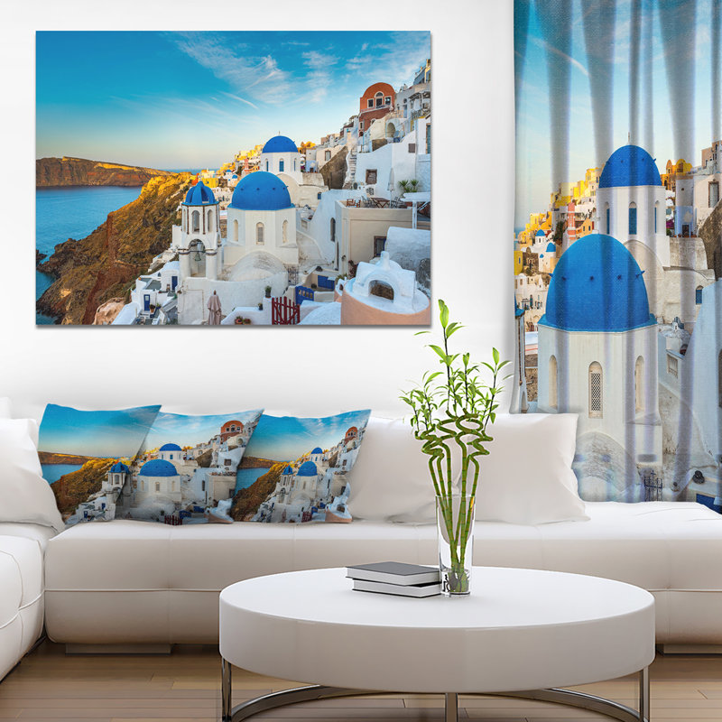«Beautiful Santorin Homes Grèce», photographie, H 20 po x l 20 po x P 1 po, Toile tendue