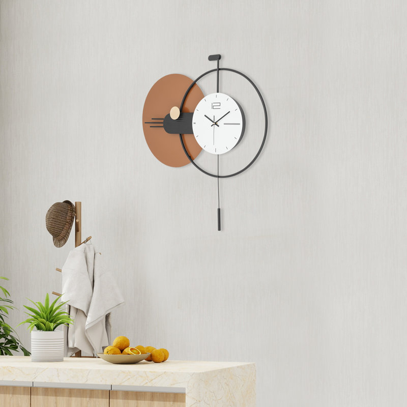 Horloge murale en métal avec pendule