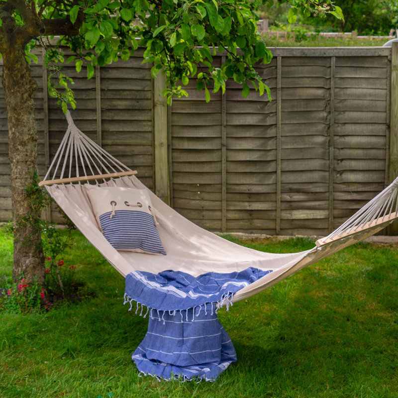 Harbour Housewares - Garden Hammock with Spreader Bars