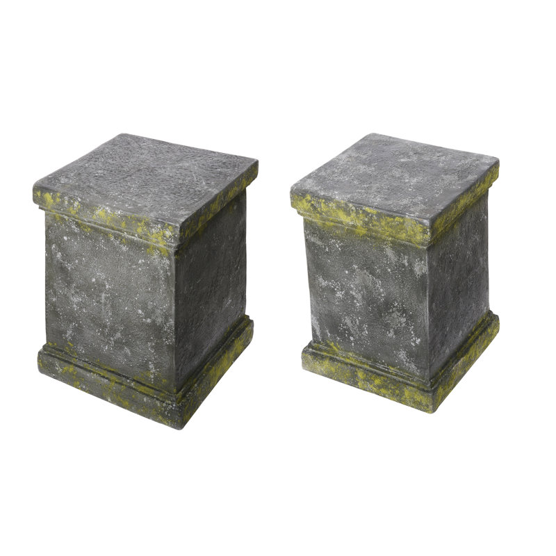 Aiyah Metal Abstract Pedestal