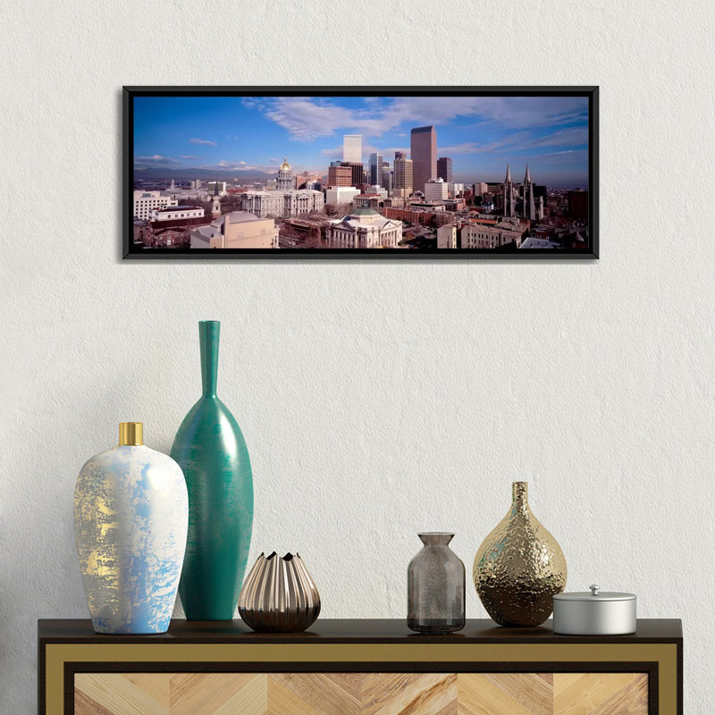 « denver, colorado », reproduction de photo sur toile, H 12 po x l 36 po x P 1,5 po, Cadre noir
