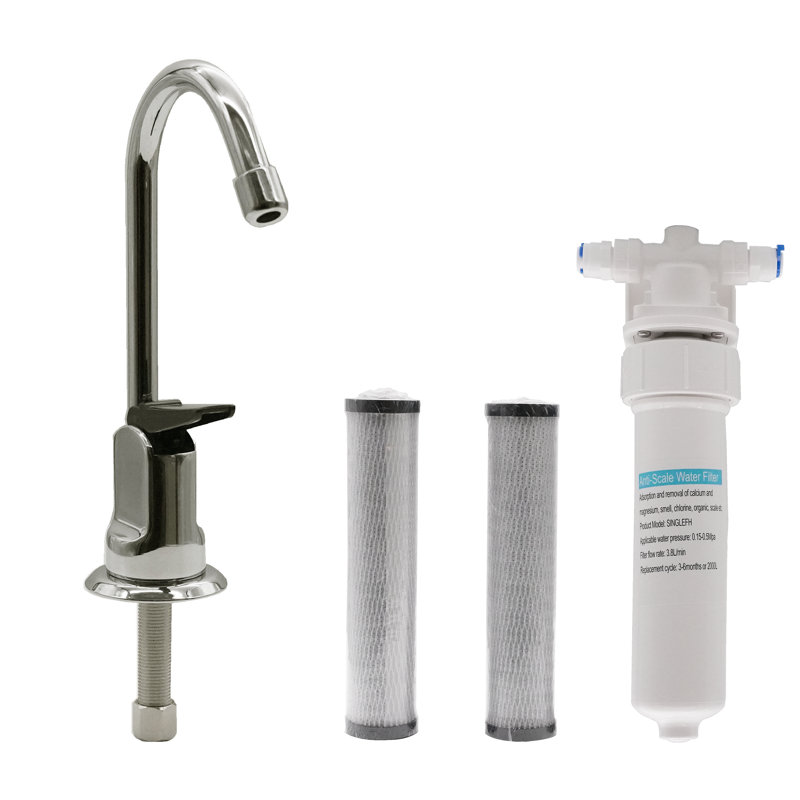Robinet de cuisine avec distributeur de savon Westbrass, Nickel poli