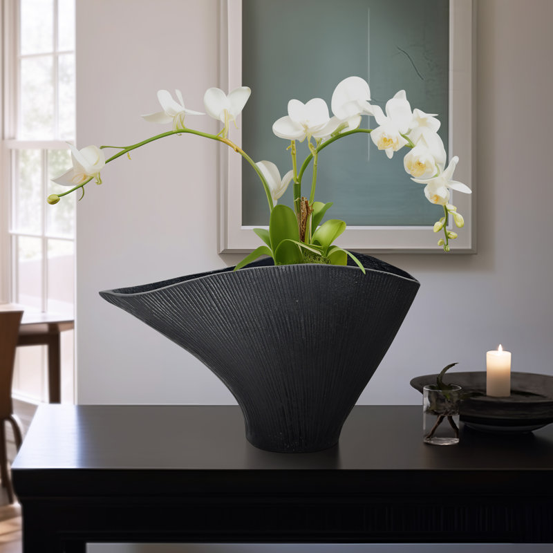 Vase de table moderne en métal pour décoration intérieure, H 9 po x l 16 po x P 4 po