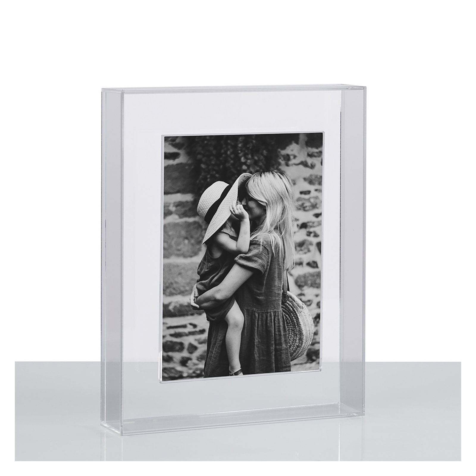 Float Frame for Tabletop or Wall with Magnetic Photo Holder, 5" x 7", Clear