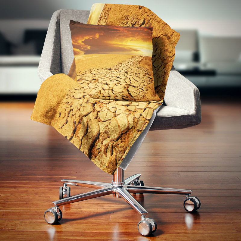Coussin décoratif Designart, Square 16" x 16"