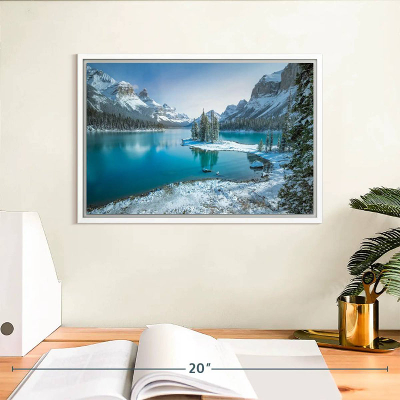 Spirit Island en hiver, Cadre flottant blanc, 13 po x 9 po