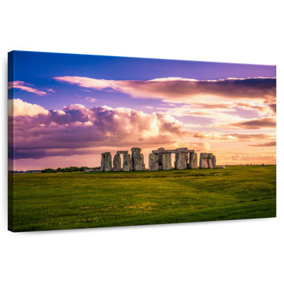 Lilie Stonehenge At Sunset